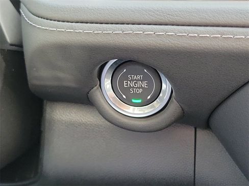 Used 2026 Chevrolet Suburban LT w/ Comfort Package image 12