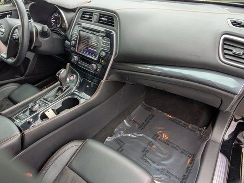 Used 2023 Nissan Maxima SR w/ Sport Mat Group image 23