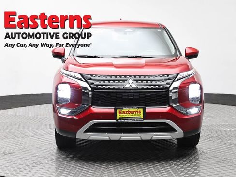 Used 2024 Mitsubishi Outlander SE AWD/4WD image 2