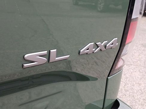 Used 2024 Nissan Frontier SL image 30