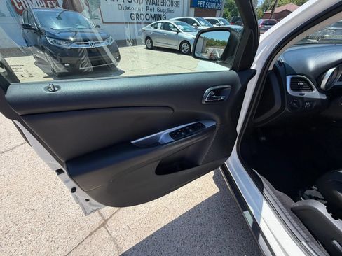 Used 2020 Dodge Journey SE w/ SE Popular Equipment Group FWD image 15