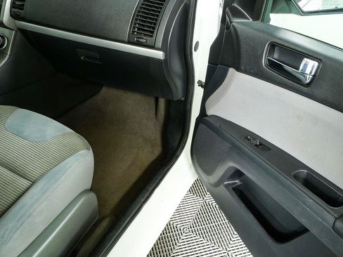 Used 2011 Nissan Sentra 2.0 S FWD image 21