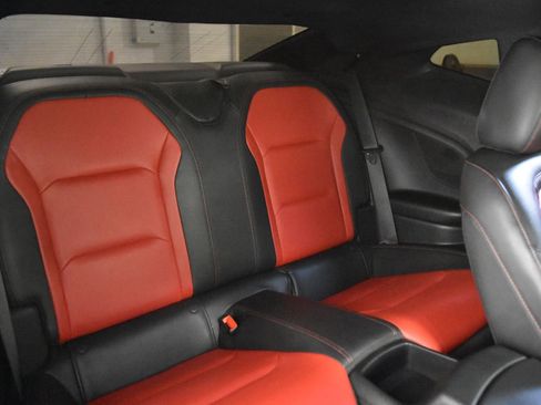 Used 2020 Chevrolet Camaro SS RWD image 36