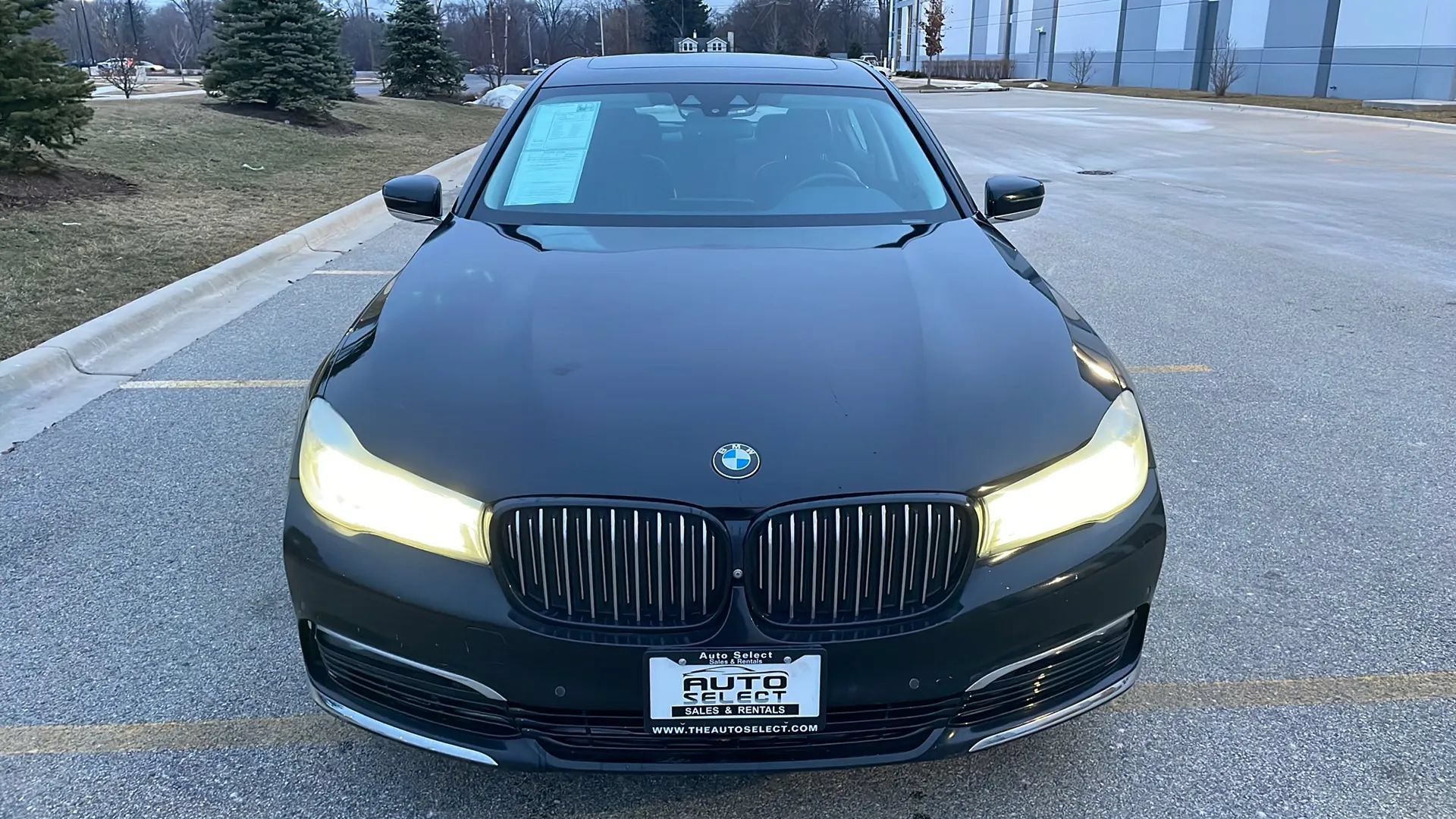 Used 2017 BMW 740i RWD image 4