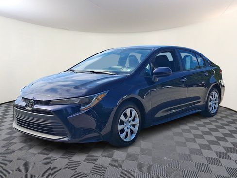 Used 2024 Toyota Corolla LE FWD image 3