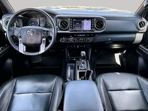 Used 2021 Toyota Tacoma TRD Off-Road w/ TRD Premium Off Road Package AWD/4WD image 15