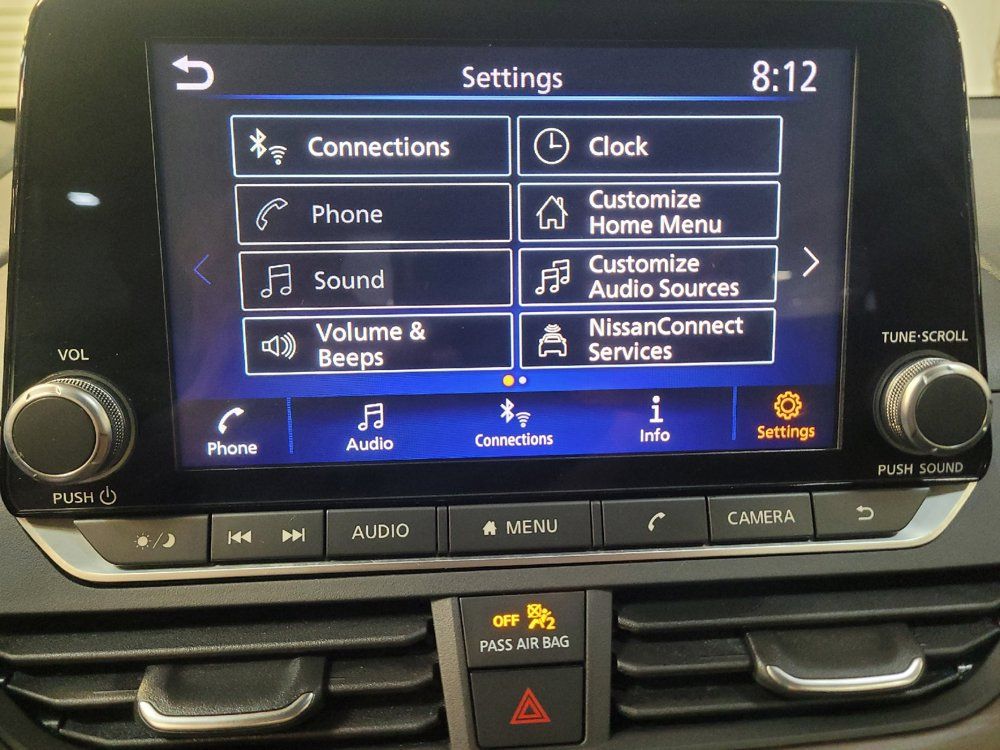 Used 2025 Nissan Altima 2.5 SV FWD image 25