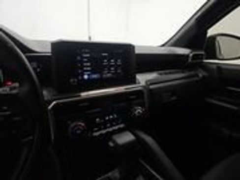 Used 2025 Toyota Tacoma SR5 AWD/4WD image 11