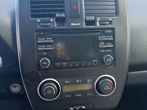 Used 2015 Nissan Leaf S w/ Charge Package FWD image 8