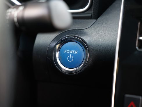 Used 2022 Toyota Avalon XSE FWD image 34