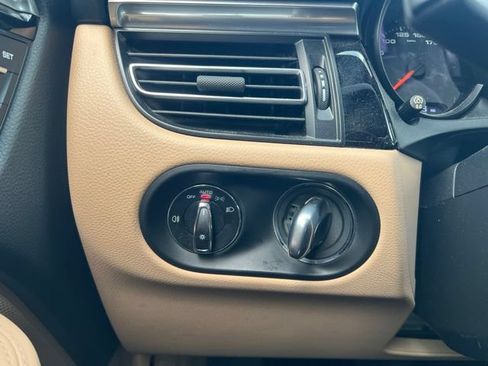 Used 2019 Porsche Macan S AWD/4WD image 23
