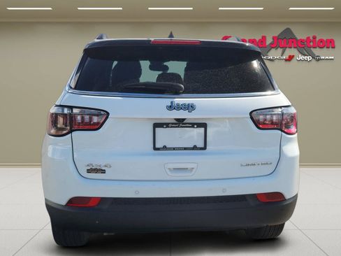 Used 2025 Jeep Compass Limited AWD/4WD image 5