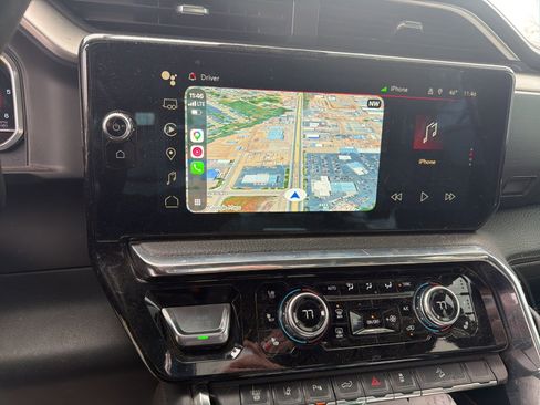 Used 2024 GMC Sierra 3500 Denali w/ Denali Reserve Package image 18