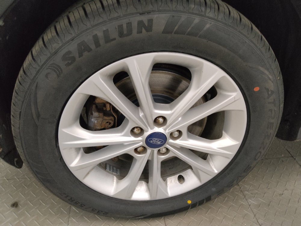 Used 2018 Ford Escape SE w/ Ford Safe & Smart Package AWD/4WD image 31