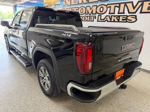 Used 2022 GMC Sierra 1500 SLT w/ SLT Convenience Package AWD/4WD image 7