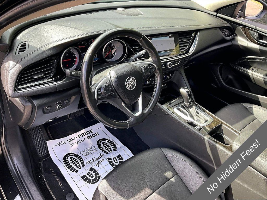 Used 2018 Buick Regal Essence w/ Driver Confidence Package #1 AWD/4WD image 12