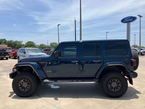 Used 2024 Jeep Wrangler Unlimited Rubicon 392 AWD/4WD image 4