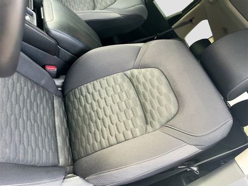 Used 2022 Nissan Pathfinder SV w/ SV Premium Package image 18