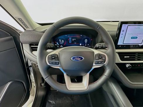 New 2026 Ford Explorer Active w/ Active Comfort Package image 11