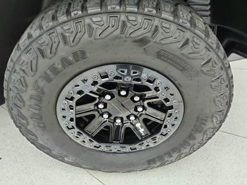 Used 2024 GMC Hummer EV 3X w/ Omega Edition image 58