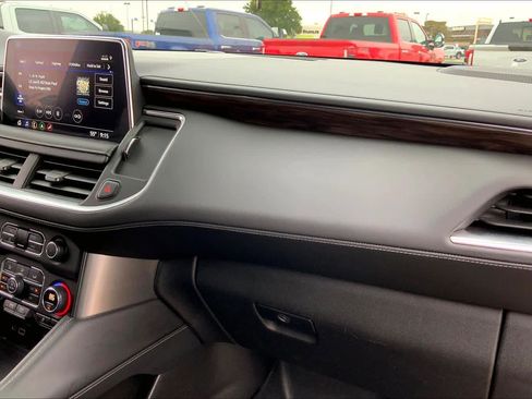 Used 2021 Chevrolet Tahoe Z71 w/ Rear Media and Nav Package AWD/4WD image 19