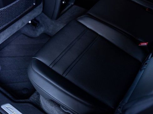 Certified 2025 Porsche Cayenne E-Hybrid image 29