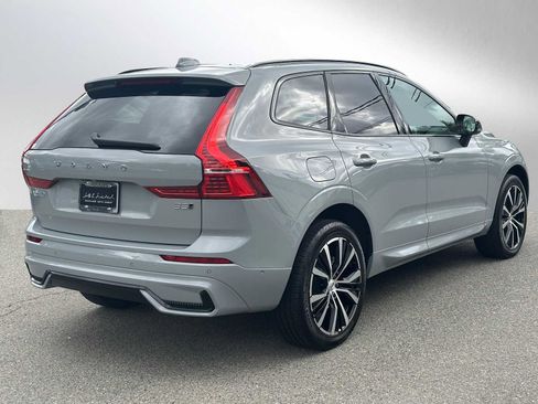 Certified 2025 Volvo XC60 B5 Plus AWD/4WD image 4