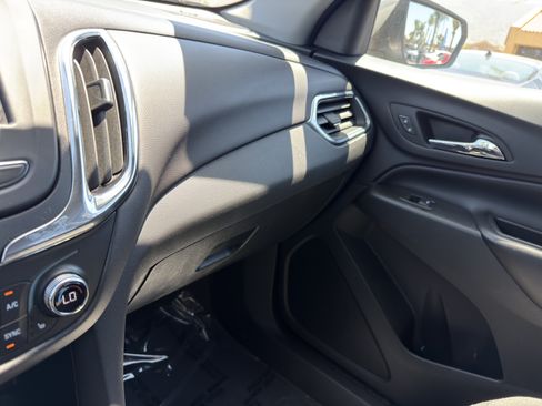 Used 2024 Chevrolet Equinox LT AWD/4WD image 36