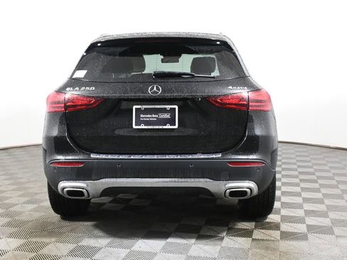 Used 2026 Mercedes-Benz GLA 250 4MATIC image 6