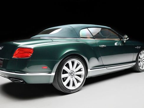 Used 2017 Bentley Continental GT image 4