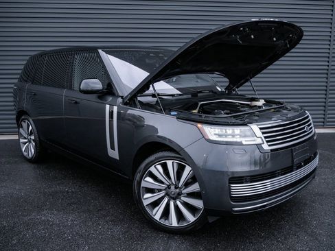 Used 2023 Land Rover Range Rover SV image 38