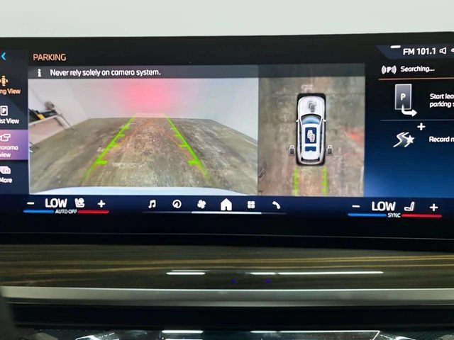Used 2026 BMW X7 xDrive40i w/ Premium Package AWD/4WD image 90