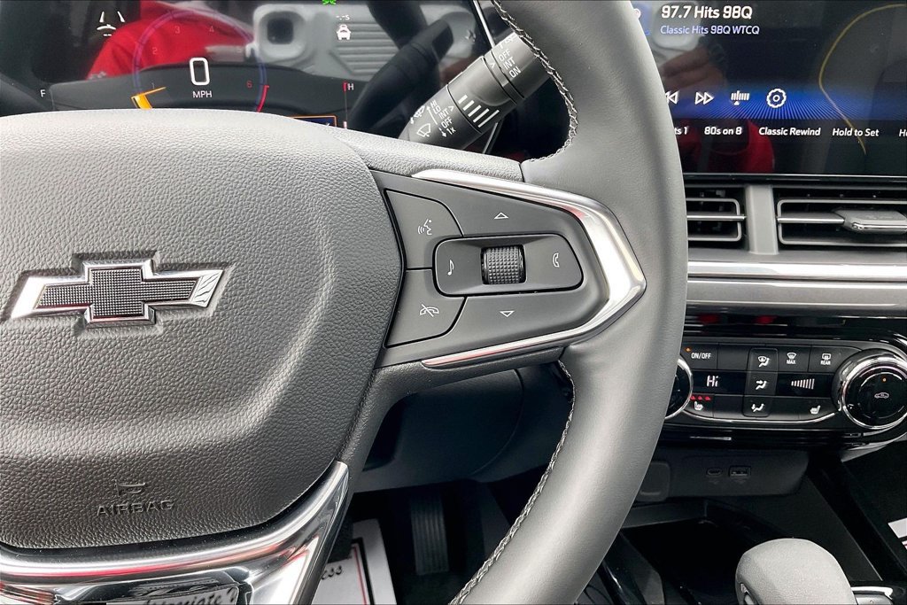 New 2026 Chevrolet Trax ACTIV w/ Sunroof Package FWD image 23