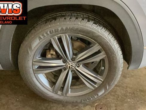 Used 2020 Volkswagen Atlas Cross Sport SE w/ Panoramic Sunroof Package AWD/4WD image 8