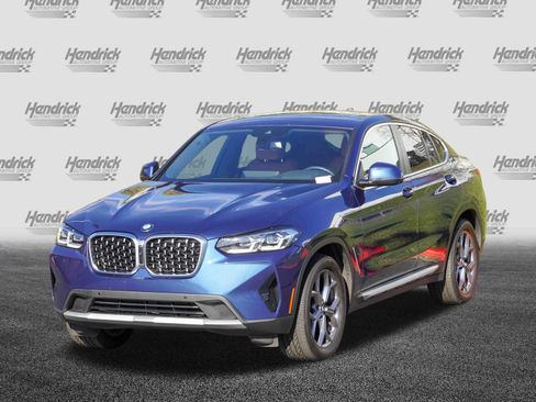 Certified 2025 BMW X4 xDrive30i image 5