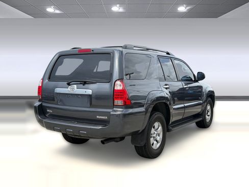Used 2007 Toyota 4Runner SR5 RWD image 8