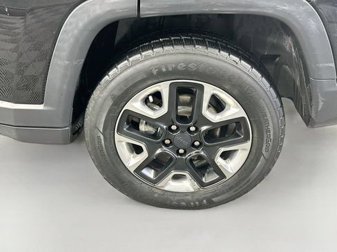 Used 2018 Jeep Compass Trailhawk w/ Leather Interior Group AWD/4WD image 35