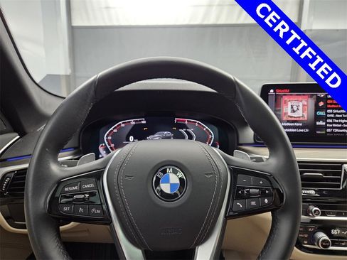 Certified 2022 BMW 530i w/ Convenience Package image 29