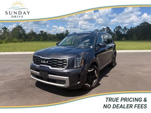 Used 2025 Kia Telluride S FWD image 1