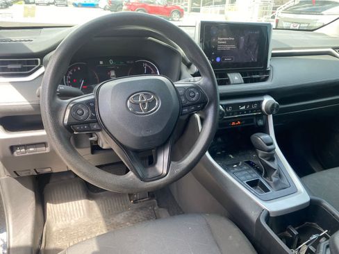 Used 2024 Toyota RAV4 XLE AWD/4WD image 10