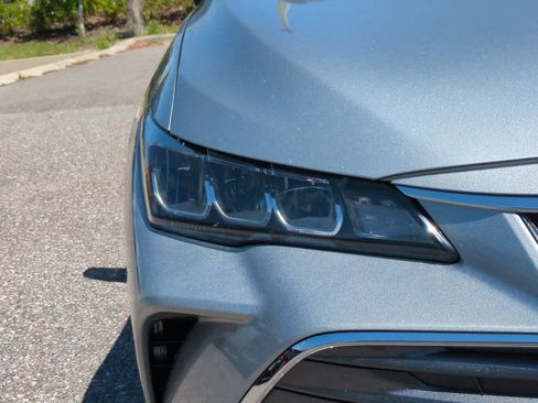 Used 2021 Toyota Avalon XLE image 10