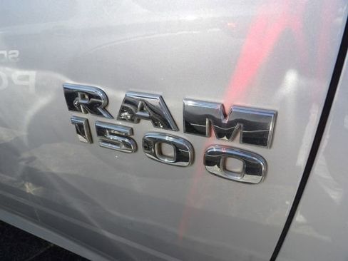 Used 2014 RAM 1500 Express RWD image 21