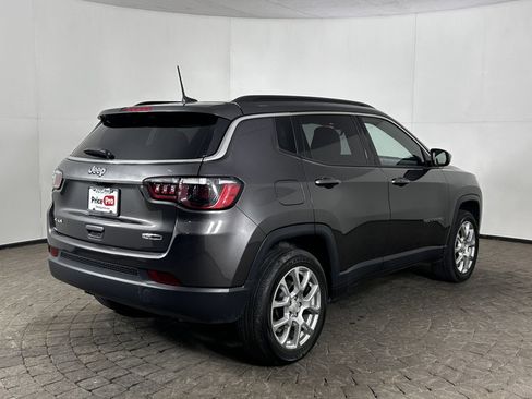 Used 2023 Jeep Compass Latitude AWD/4WD image 9