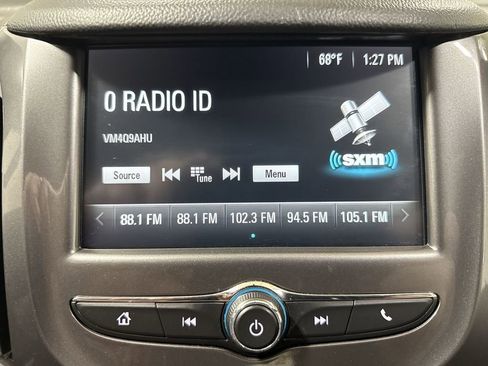 Used 2017 Chevrolet Cruze LT w/ Convenience Package image 14