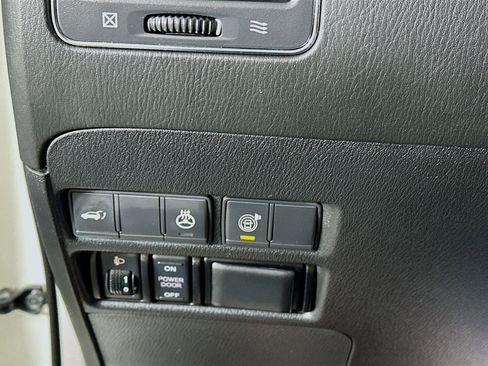 Used 2018 Nissan Armada Platinum w/ Captain Seat Package image 17