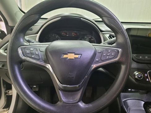 Used 2020 Chevrolet Malibu LS image 24