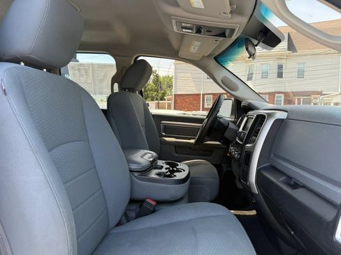 Used 2017 RAM 1500 Classic SLT AWD/4WD image 14