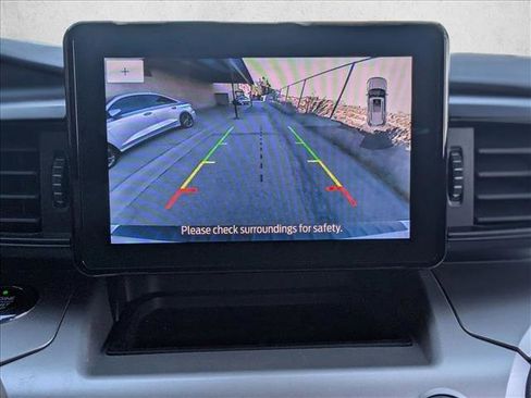 Used 2021 Ford Explorer XLT image 13