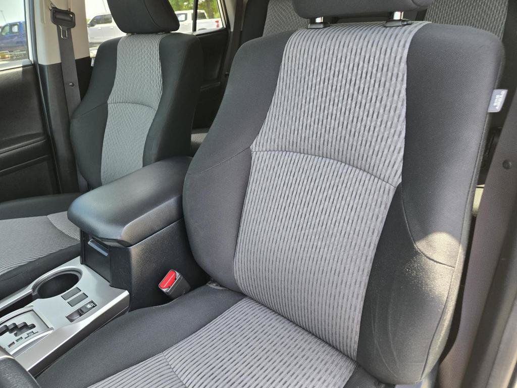 Used 2018 Toyota 4Runner SR5 AWD/4WD image 16
