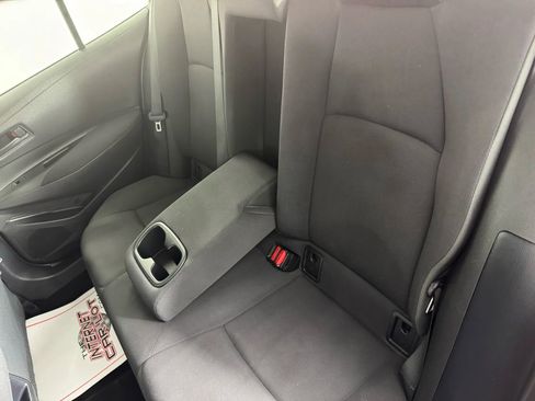 Used 2022 Toyota Corolla LE image 32